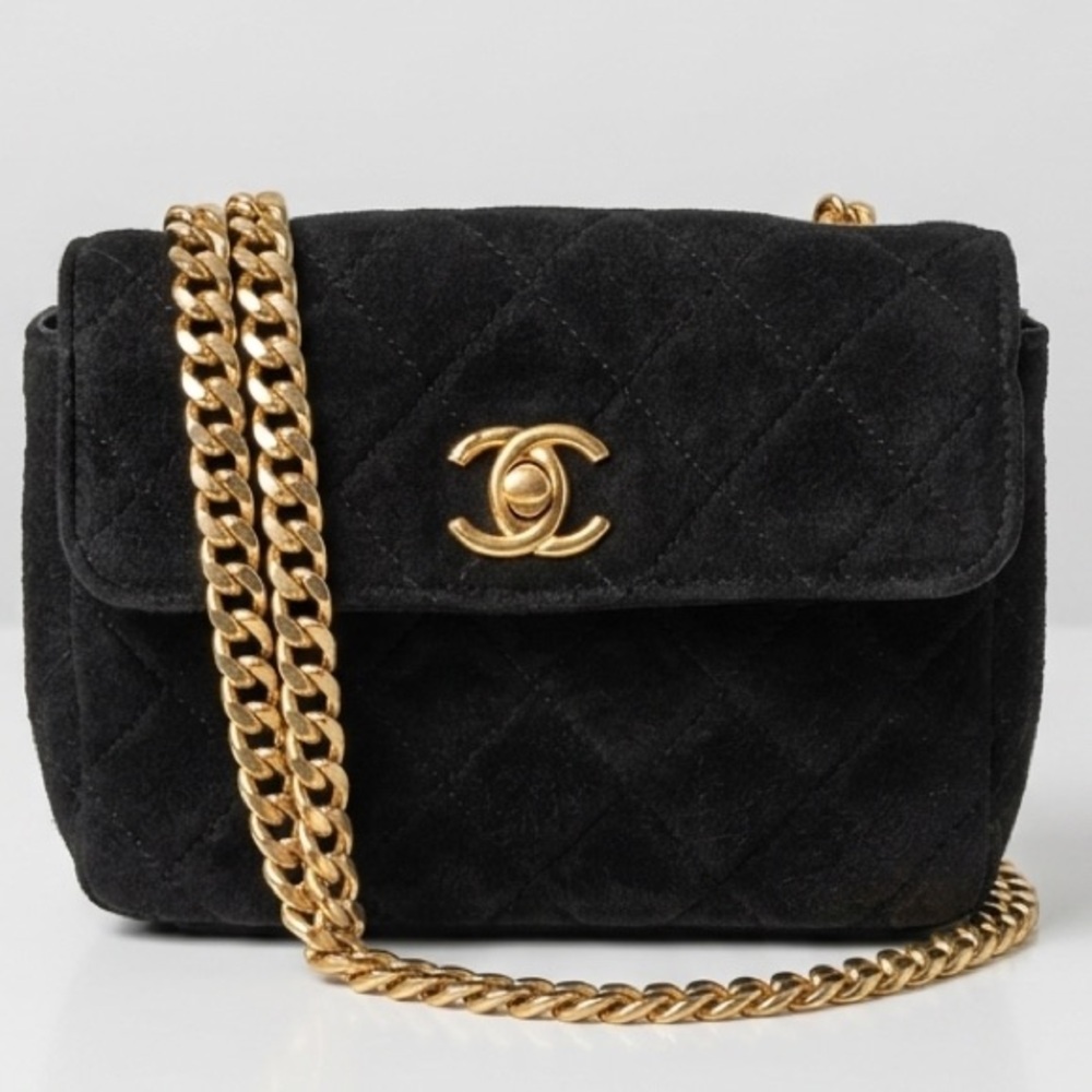 Chanel Vintage Diamond Quilted Mini Single Flap Crossbody Purse W/ Curb Chain